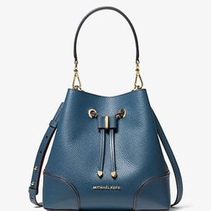 Michael kors bucket style purse
